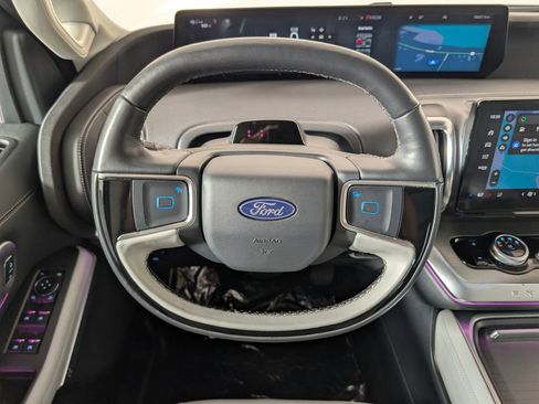 Certified 2025 Ford Expedition Max Platinum AWD/4WD image 19