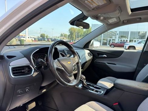 Used 2022 Chevrolet Equinox LT FWD image 16