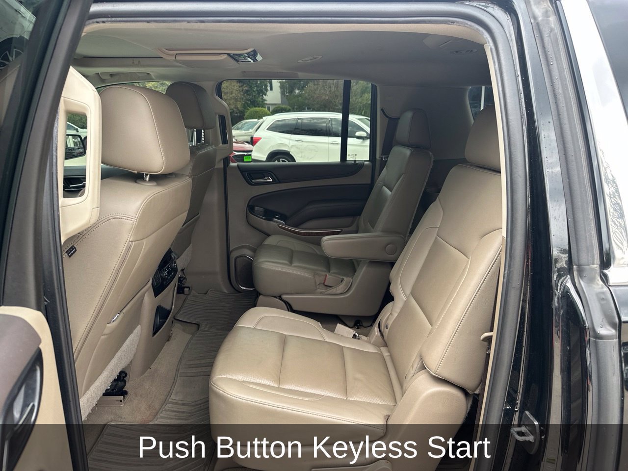 Used 2019 Chevrolet Suburban Premier RWD image 23