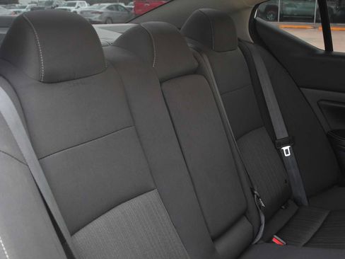 Used 2025 Nissan Altima 2.5 SV FWD image 18