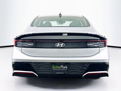 Used 2025 Hyundai Sonata SEL FWD image 7