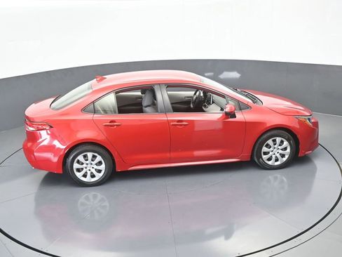 Used 2020 Toyota Corolla LE image 47