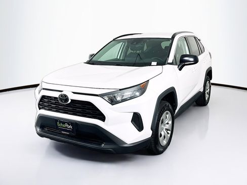 Used 2021 Toyota RAV4 LE AWD/4WD image 3