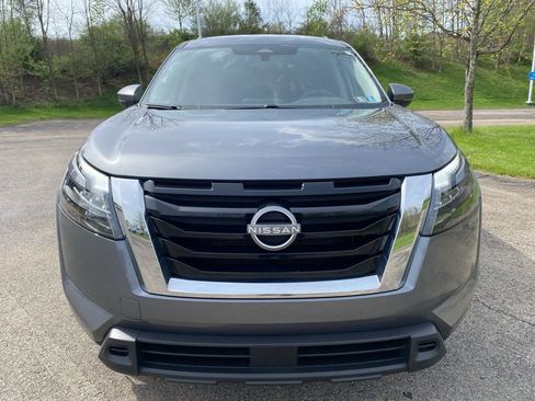 Used 2024 Nissan Pathfinder SV AWD/4WD image 8