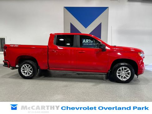 Used 2023 Chevrolet Silverado 1500 RST w/ Convenience Package II AWD/4WD image 4