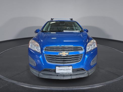 Used 2015 Chevrolet Trax LT w/ LT Plus Package AWD/4WD image 3
