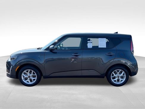Used 2025 Kia Soul LX w/ LX Technology Package FWD image 5
