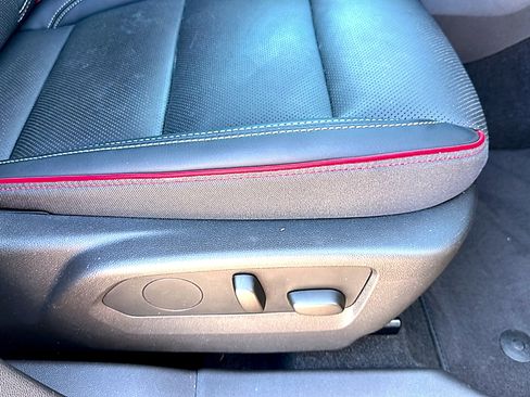Used 2023 Buick Envision Essence w/ Sport Touring Package FWD image 26