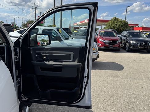 Used 2019 RAM 1500 Big Horn AWD/4WD image 26