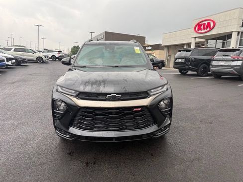 Used 2023 Chevrolet TrailBlazer RS AWD/4WD image 2