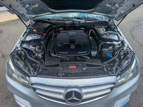 Used 2016 Mercedes-Benz E 350 Sedan image 24
