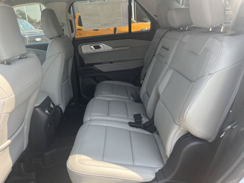 New 2026 Ford Explorer Active w/ Active Comfort Package AWD/4WD image 13