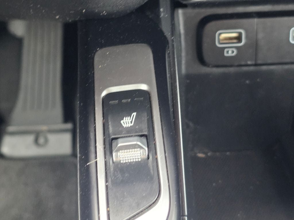 Used 2022 Kia Sorento EX FWD image 16