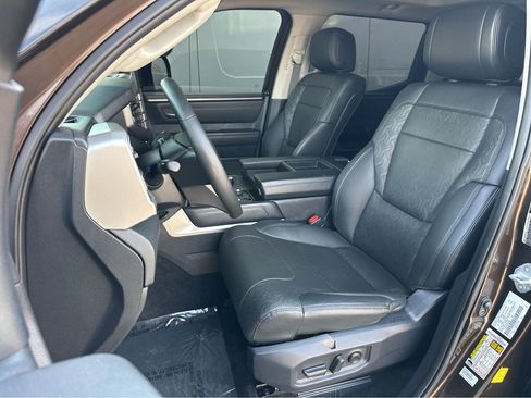 Used 2022 Toyota Tundra Limited image 8
