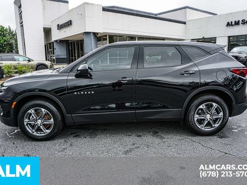 Used 2025 Chevrolet Blazer LT FWD image 6