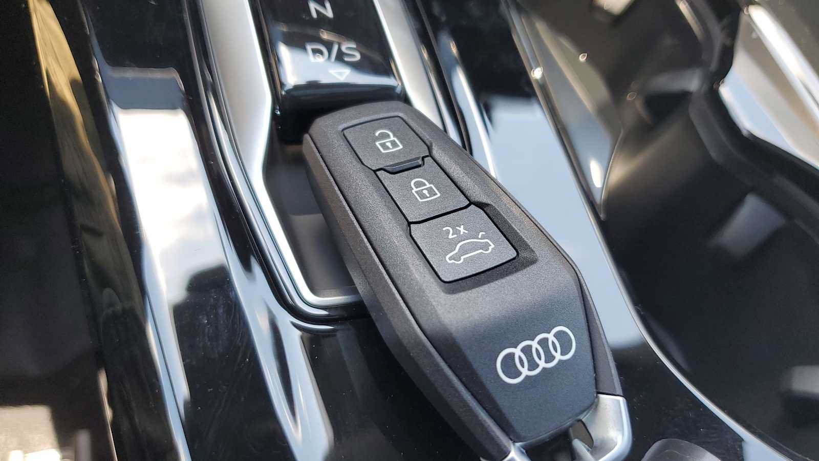 New 2026 Audi SQ5 Premium Plus AWD/4WD image 36