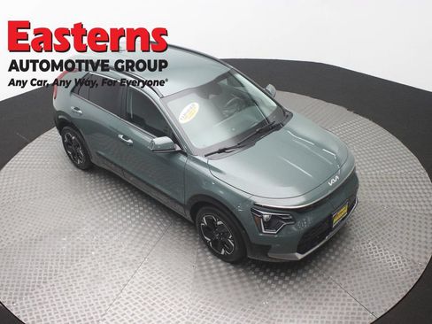 Used 2023 Kia Niro Wind w/ Wind Preserve Package FWD image 3