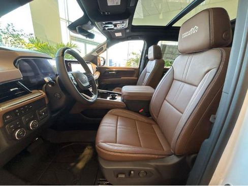 New 2026 Chevrolet Tahoe High Country AWD/4WD image 17