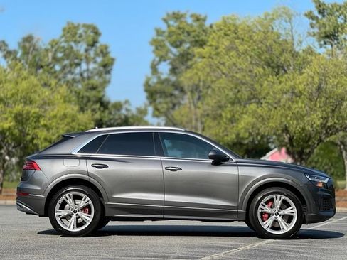 Used 2019 Audi Q8 Premium w/ Convenience Package AWD/4WD image 4