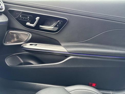 Used 2025 Mercedes-Benz CLE 300 4MATIC Coupe image 16