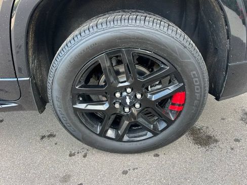 Used 2018 Chevrolet Traverse Premier w/ Redline Edition AWD/4WD image 9