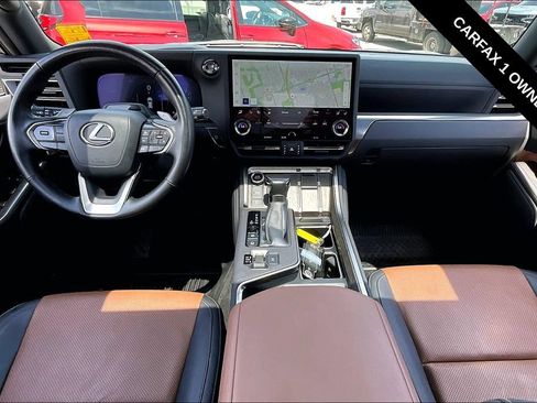 Used 2024 Lexus GX 550 w/ Cold Area Package AWD/4WD image 7