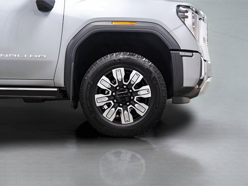 Used 2024 GMC Sierra 2500 Denali w/ Denali Reserve Package image 7