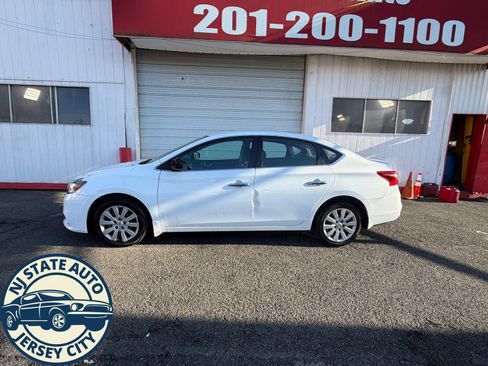 Used 2017 Nissan Sentra SV image 7