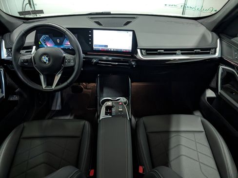 Used 2025 BMW X1 xDrive28i image 10