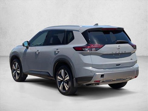 Used 2024 Nissan Rogue SL w/ SL Premium Package FWD image 7