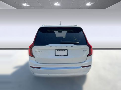 New 2026 Volvo XC90 T8 Ultra w/ Protection Package Premier image 9