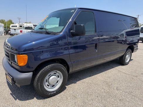 Used 2006 Ford E-150 and Econoline 150 RWD image 12