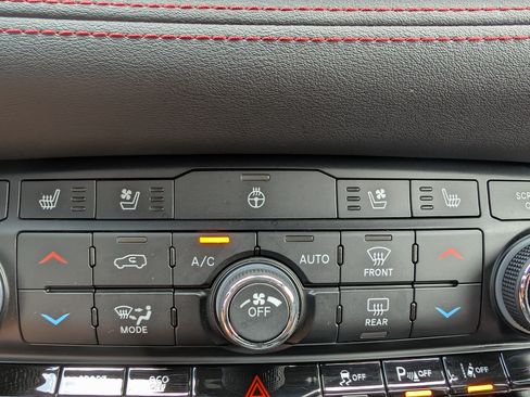 Used 2024 Dodge Durango R/T AWD/4WD image 34