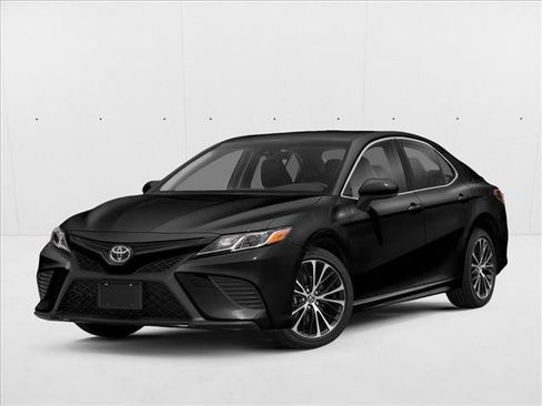 Used 2018 Toyota Camry SE FWD image 1