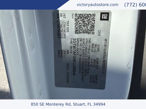 Used 2019 GMC Savana 2500 Regular Van 3D w/ Enhanced Convenience Package image 46