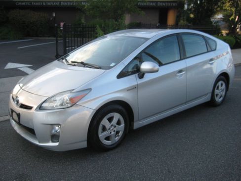 Used 2011 Toyota Prius Two FWD image 2