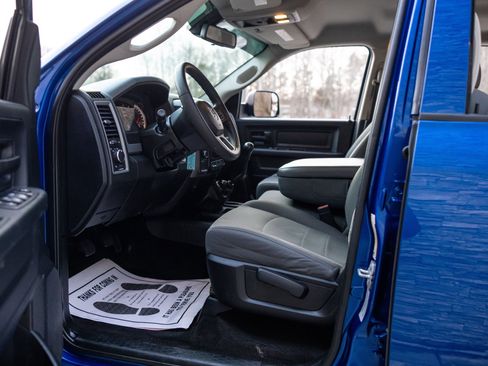 Used 2015 RAM 2500 Tradesman w/ Chrome Appearance Group image 29