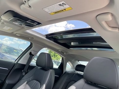 New 2025 Hyundai Sonata Limited image 23