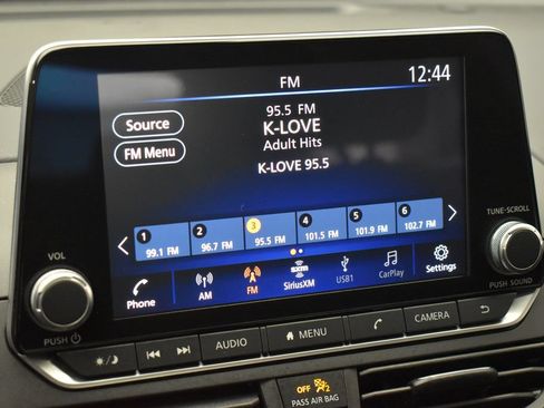 Used 2024 Nissan Altima 2.5 SV FWD image 19