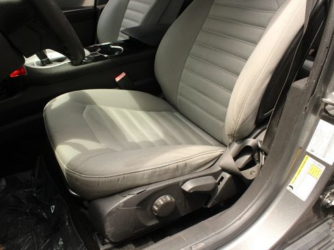 Used 2014 Ford Fusion S FWD image 17