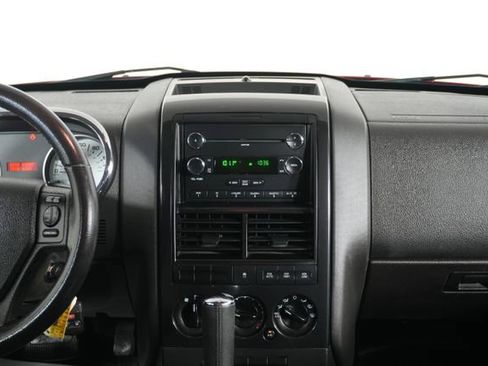 Used 2010 Ford Explorer Sport Trac XLT image 21