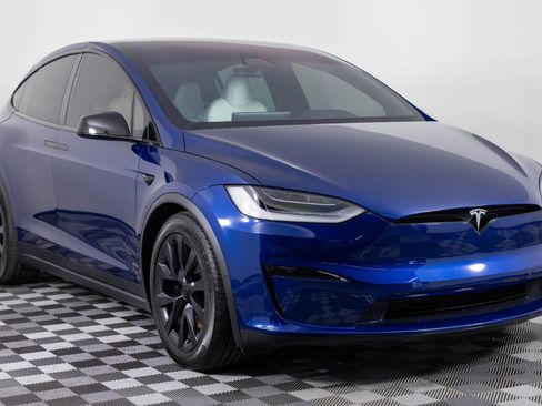 Used 2023 Tesla Model X image 11