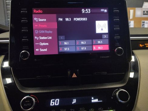 Used 2021 Toyota Corolla LE FWD image 25