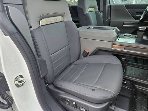 New 2025 GMC Hummer EV 3X AWD/4WD image 32