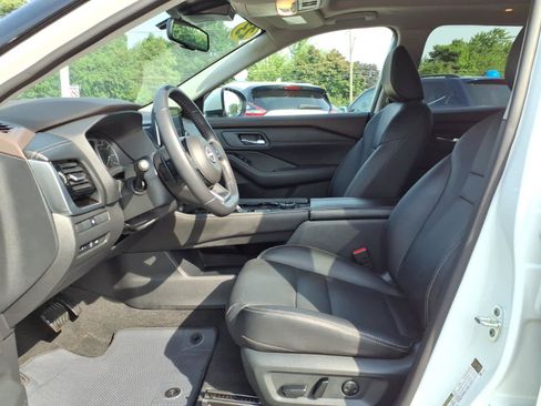 Used 2023 Nissan Rogue SL AWD/4WD image 11