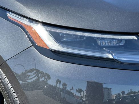 New 2026 Land Rover Range Rover Velar Dynamic SE AWD/4WD image 10