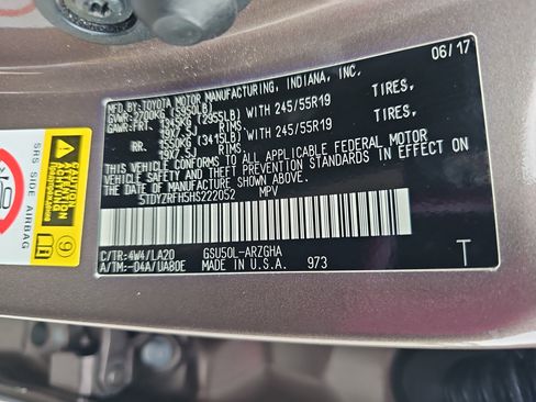 Used 2017 Toyota Highlander Limited FWD image 35