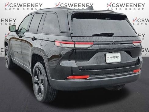 New 2025 Jeep Grand Cherokee Altitude RWD image 3