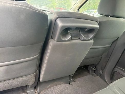 Used 2018 Nissan Titan SV AWD/4WD image 16