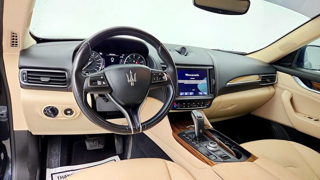 Used 2022 Maserati Levante GT AWD/4WD image 13